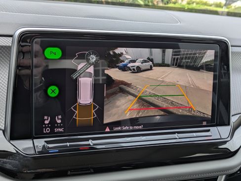 New 2026 Volkswagen Atlas Peak Edition image 23