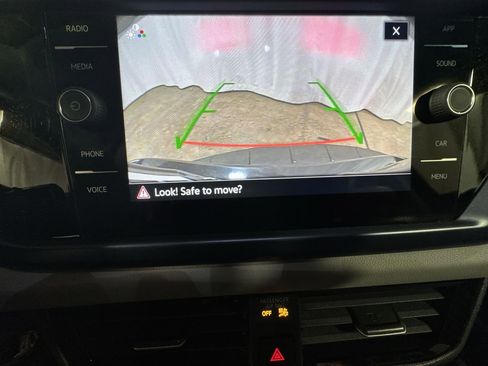 Used 2022 Volkswagen Taos SE image 24