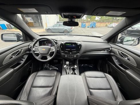 Used 2023 Chevrolet Traverse LT AWD/4WD image 23