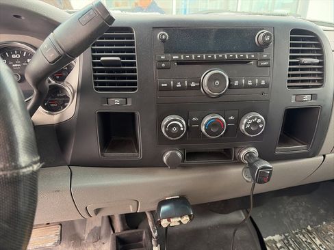 Used 2008 GMC Sierra 2500 W/T w/ Snow Plow Prep Package image 3