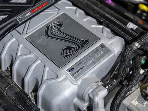 Used 2022 Ford Mustang Shelby GT500 w/ Carbon Fiber Track Pack RWD image 30