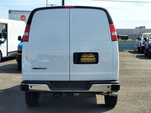 New 2026 Chevrolet Express 2500 w/ Driver Convenience Package RWD image 3