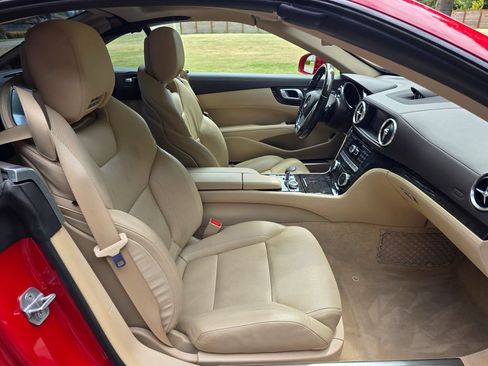 Used 2013 Mercedes-Benz SL 550 image 16