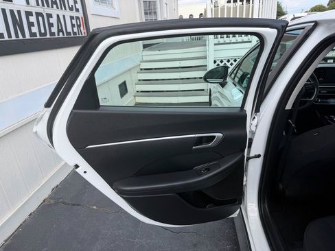 Used 2022 Hyundai Sonata SE w/ Cargo Package FWD image 28