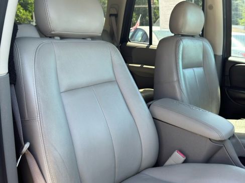 Used 2007 Chevrolet TrailBlazer LT w/ LT Preferred Equipment Group image 13