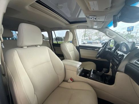 Used 2023 Lexus GX 460 Premium w/ Premium Package AWD/4WD image 31
