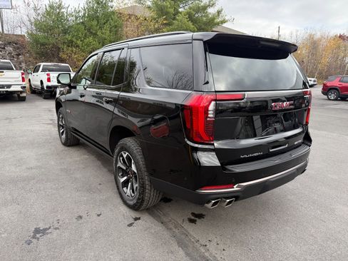 New 2026 GMC Yukon AT4 Ultimate w/ LPO, Illumination Package image 3