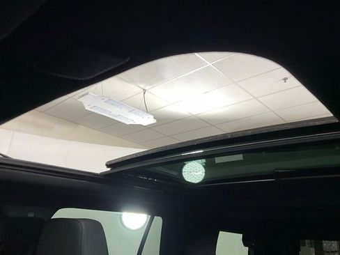 Used 2023 Chevrolet Tahoe LT w/ Luxury Package image 17