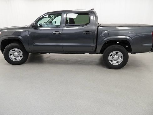 Used 2023 Toyota Tacoma SR AWD/4WD image 15