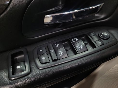 Used 2017 Dodge Grand Caravan SE w/ Power Window Group FWD image 27