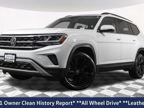Used 2023 Volkswagen Atlas SE image 2