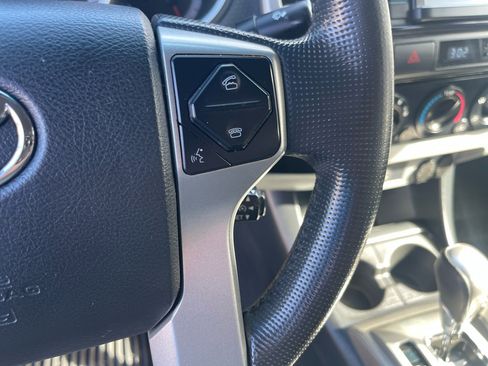 Used 2014 Toyota Tacoma 4x4 Access Cab image 23