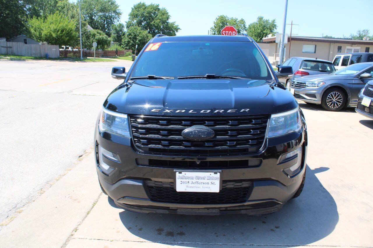 Used 2016 Ford Explorer Sport w/ Equipment Group 401A AWD/4WD image 3