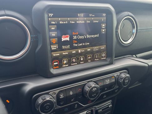 Used 2021 Jeep Wrangler Unlimited Rubicon w/ Cold Weather Group image 24