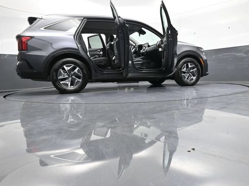 Certified 2021 Kia Sorento EX FWD image 51