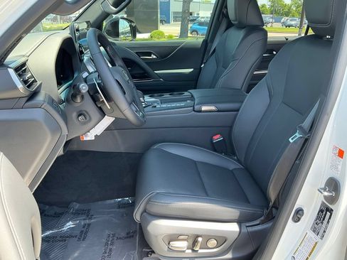 New 2026 Lexus LX 700h Luxury AWD/4WD image 12