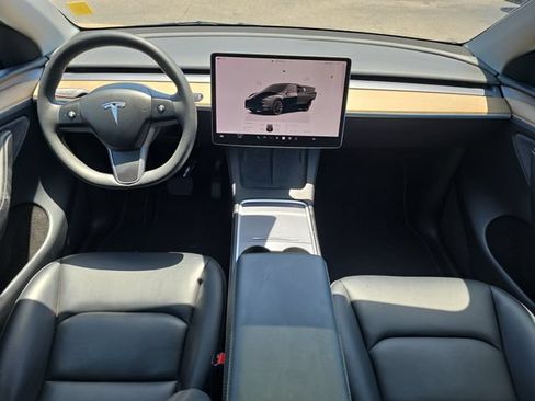 Used 2024 Tesla Model Y Long Range AWD/4WD image 13