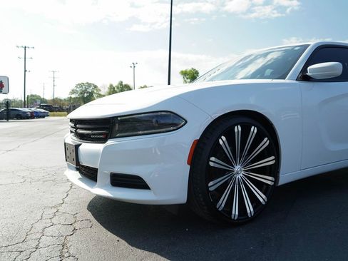 Used 2022 Dodge Charger SXT w/ Leather Interior Group RWD image 10