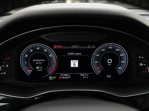 Used 2019 Audi Q8 Premium Plus w/ Premium Plus AWD/4WD image 24