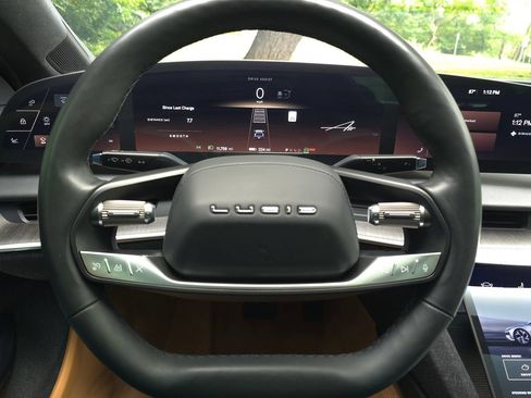 Used 2025 Lucid Air Touring AWD/4WD image 29
