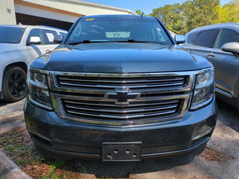 Used 2019 Chevrolet Tahoe Premier w/ Max Trailering Package AWD/4WD image 2