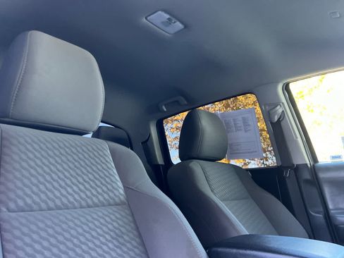 Certified 2022 Toyota Tacoma SR5 RWD image 16