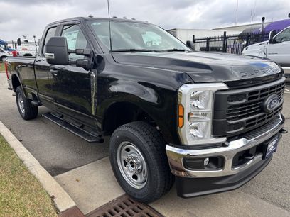 New 2026 Ford F350 XL w/ FX4 Off-Road Package