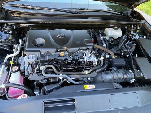 Used 2019 Toyota Camry SE w/ Audio Package FWD image 17