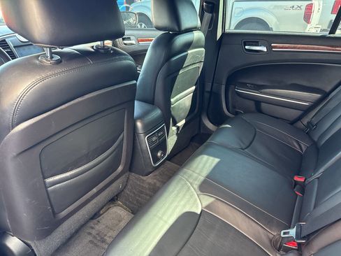 Used 2014 Chrysler 300 AWD image 19