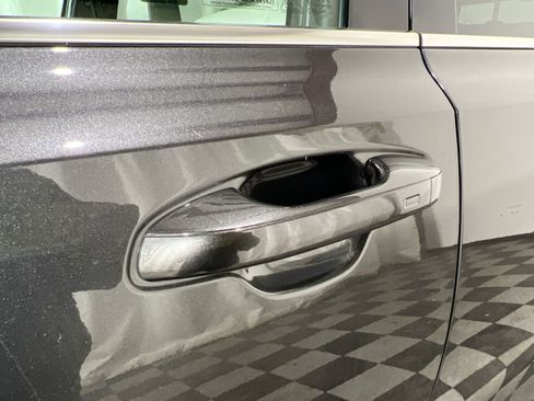 Used 2025 Kia Sorento SX Prestige image 15