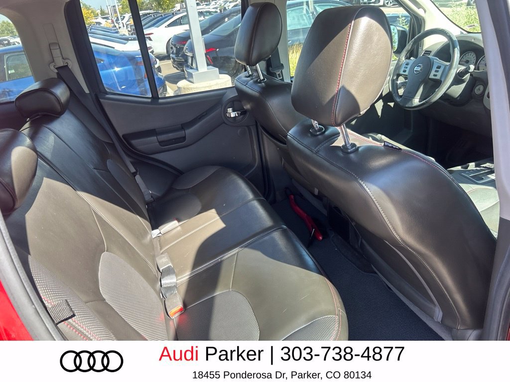 Used 2011 Nissan Xterra PRO-4X w/ Pro-4x Leather Pkg AWD/4WD image 12