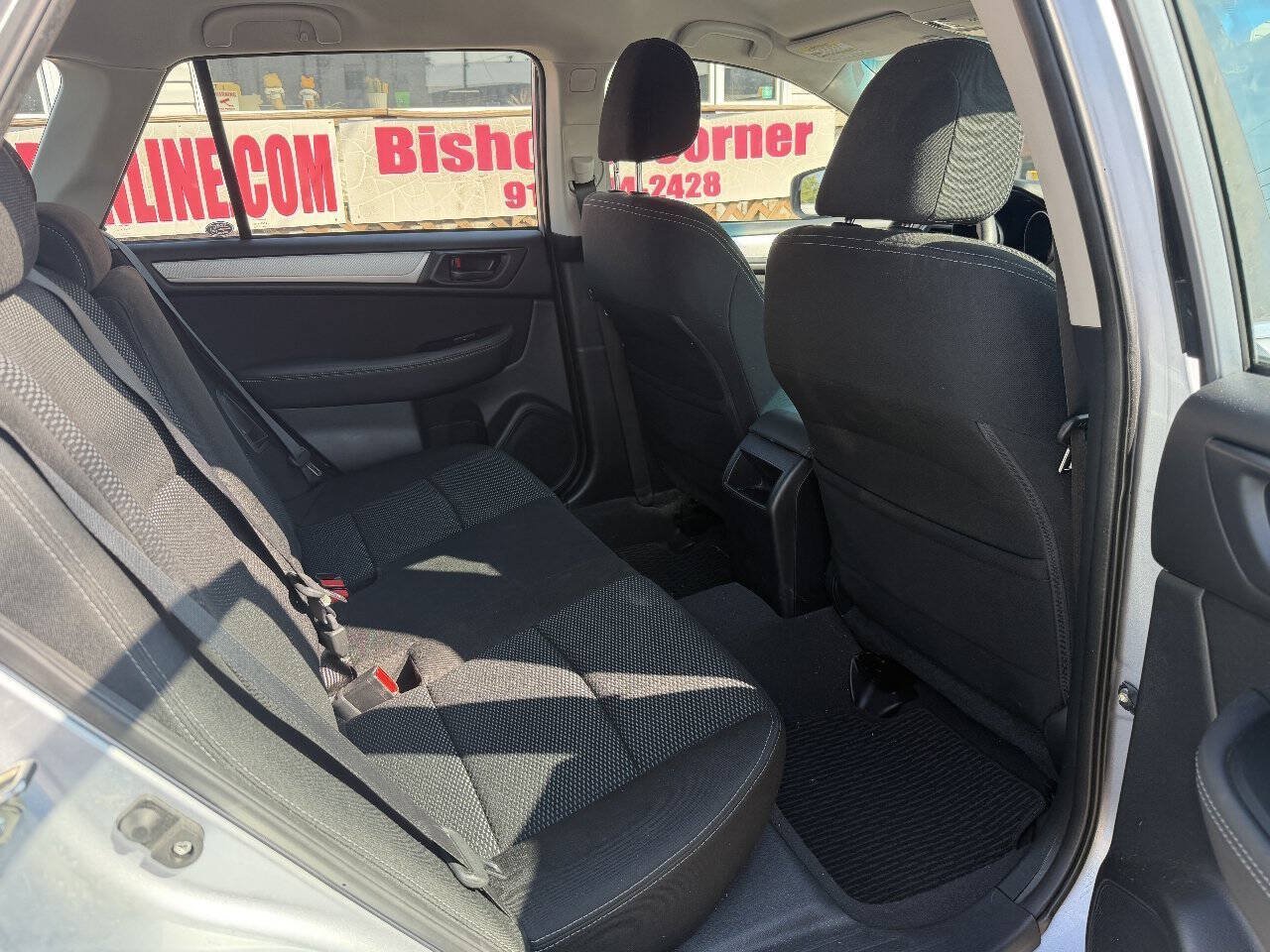 Used 2018 Subaru Outback 2.5i AWD/4WD image 11