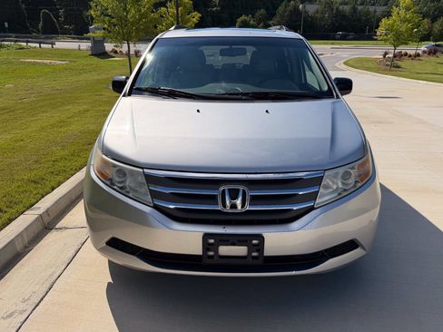 Used 2011 Honda Odyssey EX-L image 3