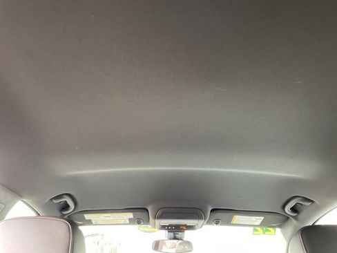 Used 2022 Chevrolet Equinox RS w/ Infotainment Package image 30