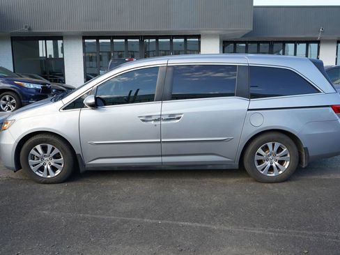 Used 2017 Honda Odyssey EX-L image 2