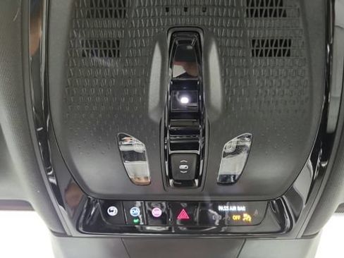Used 2024 Cadillac Lyriq Sport RWD image 70
