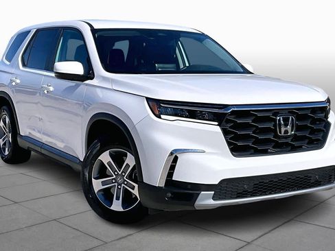 Used 2024 Honda Pilot EX-L image 3