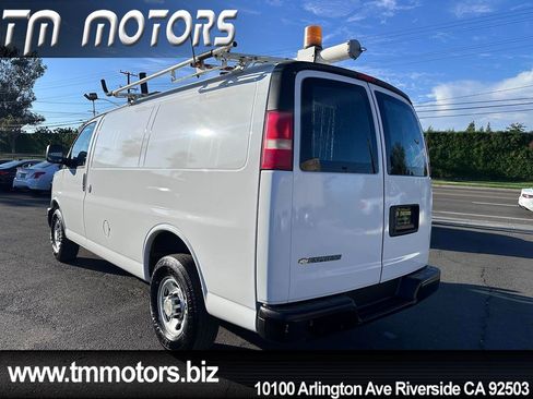 Used 2012 Chevrolet Express 2500 RWD image 4