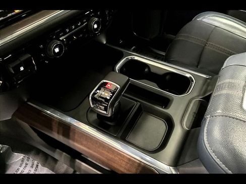 Certified 2022 Chevrolet Silverado 1500 High Country w/ High Country Premium Package image 19