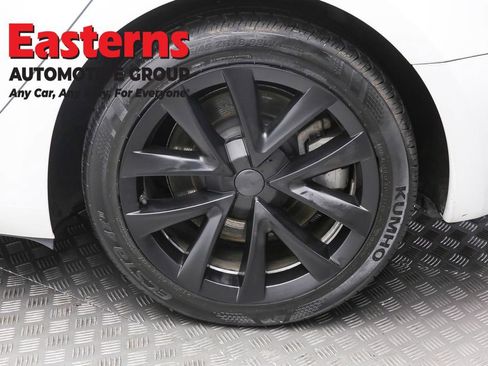 Used 2023 Tesla Model 3 Standard Range image 8