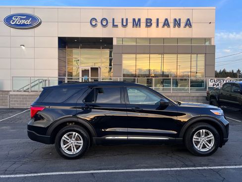 Used 2023 Ford Explorer XLT AWD/4WD image 6