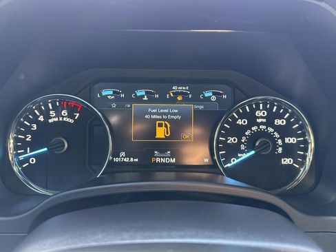 Used 2018 Ford F150 Platinum w/ Equipment Group 701A Luxury image 11