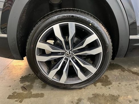 Used 2021 Volkswagen Atlas SEL Premium w/ MDO Package (Bench Seat) image 32