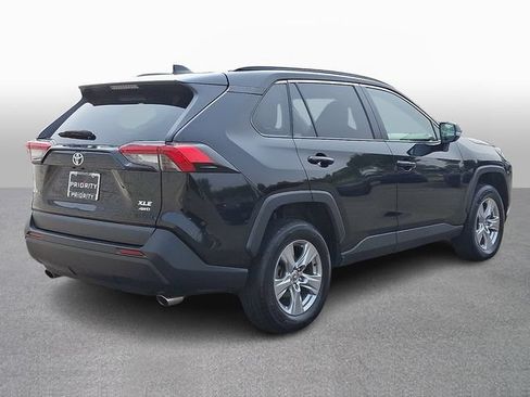 Used 2024 Toyota RAV4 XLE AWD/4WD image 4
