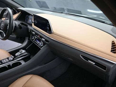 Used 2020 Hyundai Sonata Limited FWD image 23