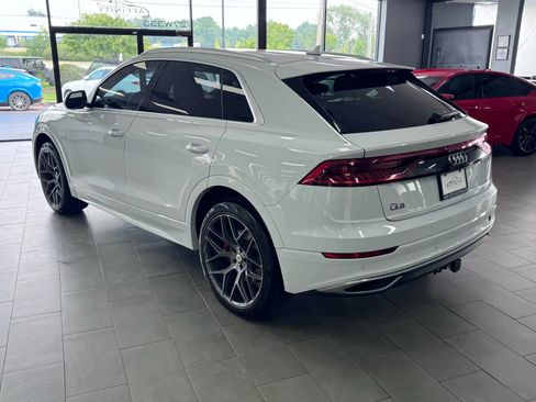 Used 2019 Audi Q8 Premium w/ Convenience Package image 3
