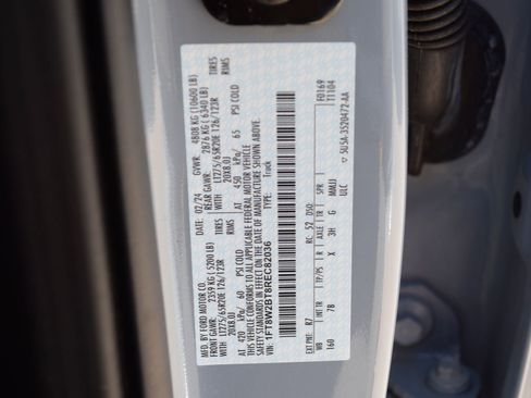 Used 2024 Ford F250 Platinum w/ FX4 Off-Road Package AWD/4WD image 24