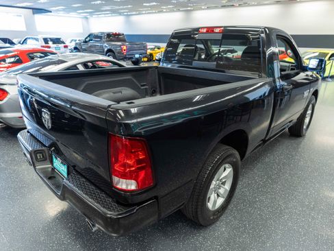 Used 2017 RAM 1500 Express RWD image 7