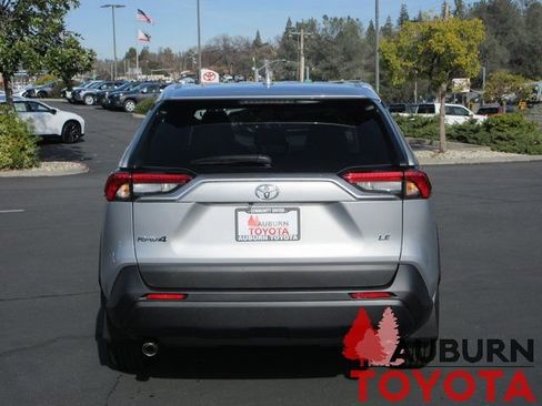 New 2025 Toyota RAV4 LE image 5