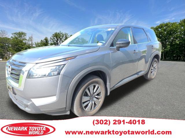 Used 2025 Nissan Pathfinder S AWD/4WD image 1